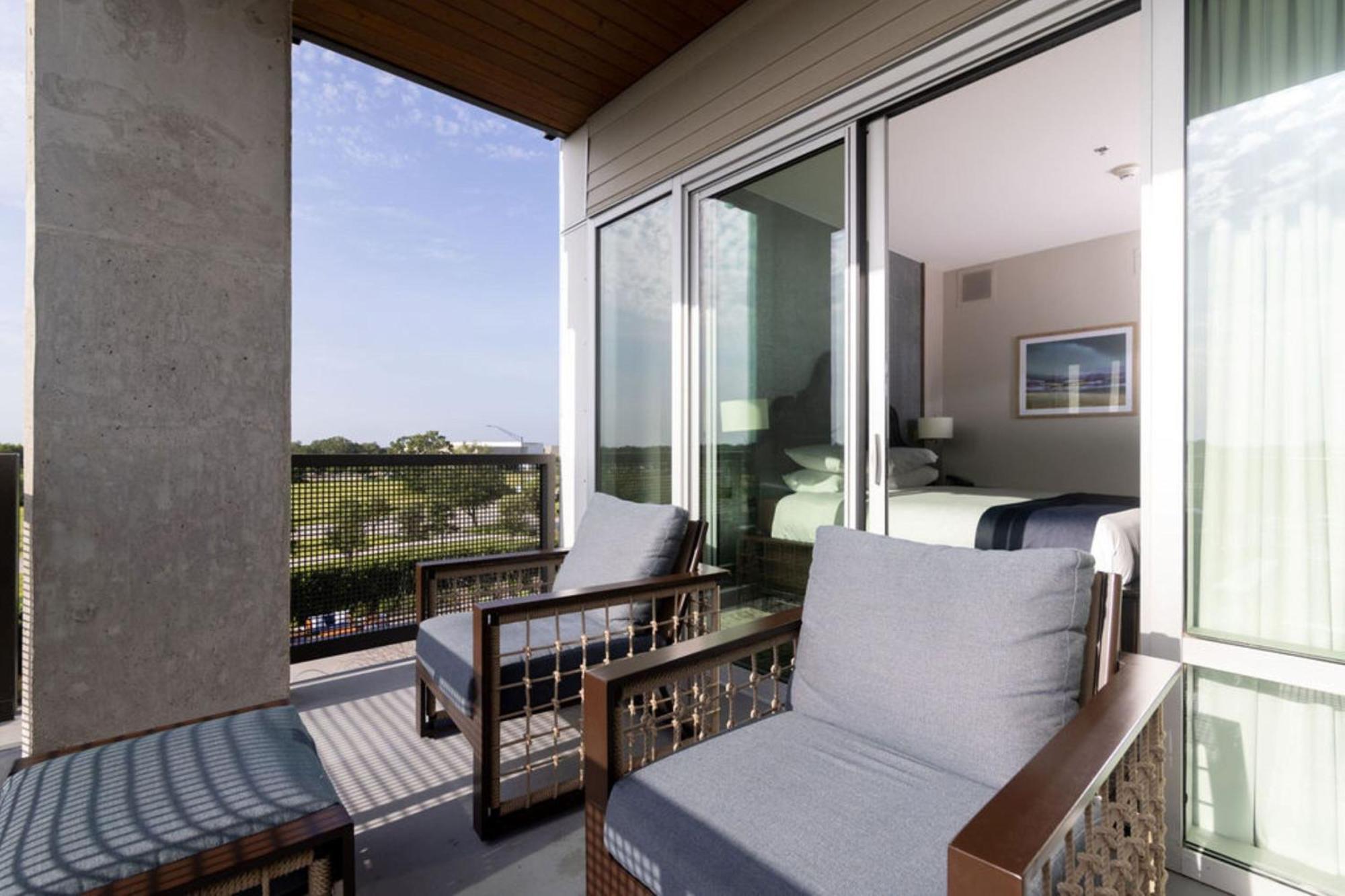 The Stella Hotel, Autograph Collection Bryan Luaran gambar