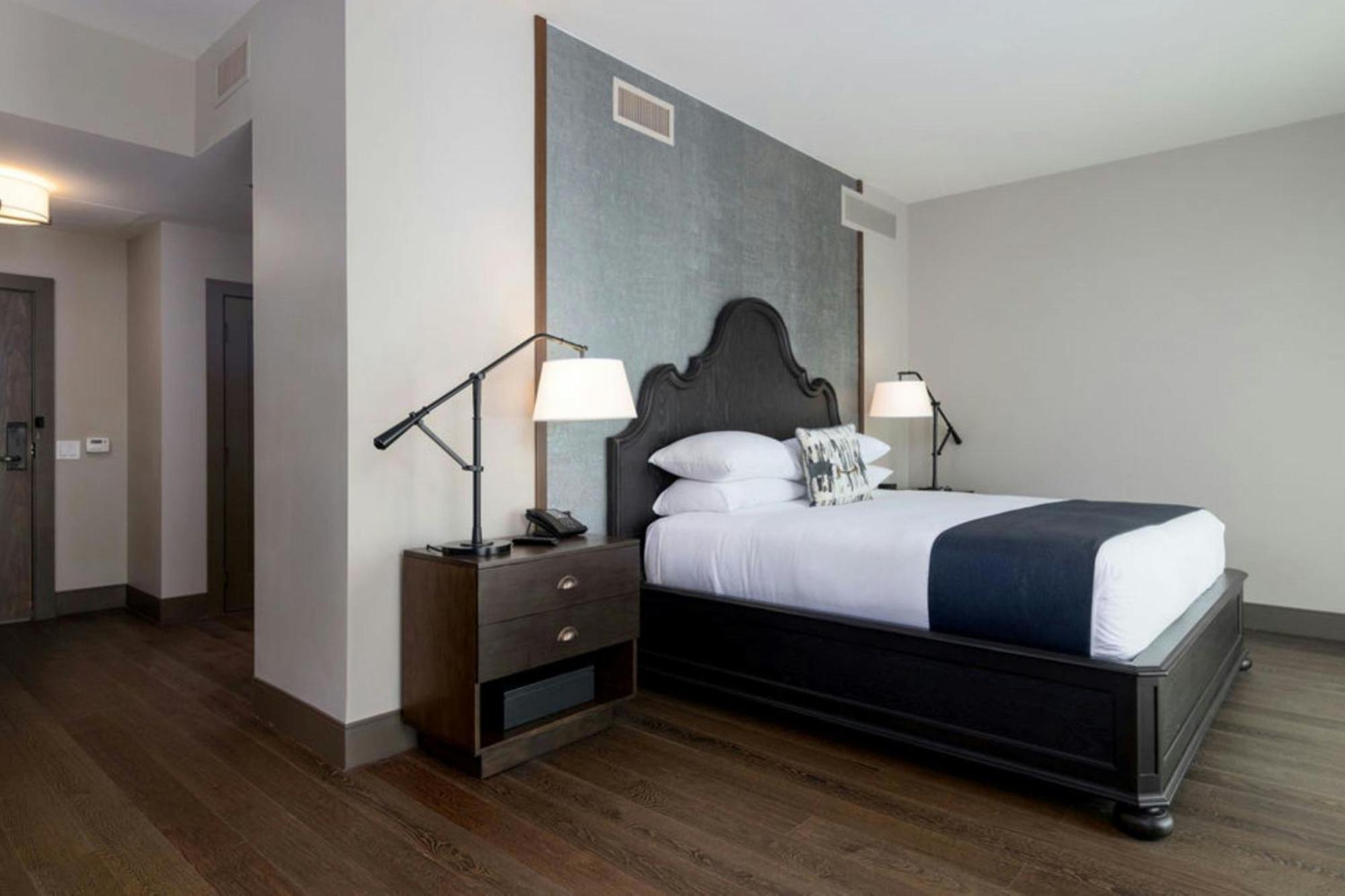 The Stella Hotel, Autograph Collection Bryan Luaran gambar